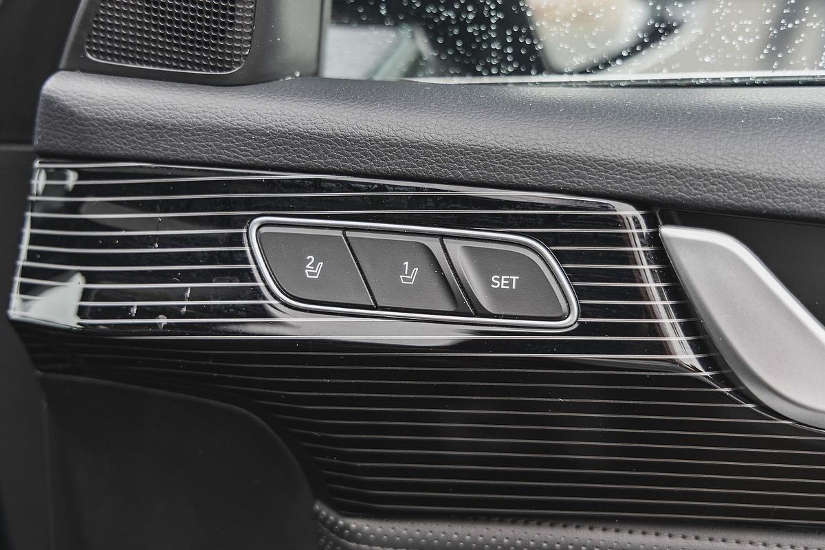 2024 Hyundai Palisade Calligraphy Black Ink LX2.V4