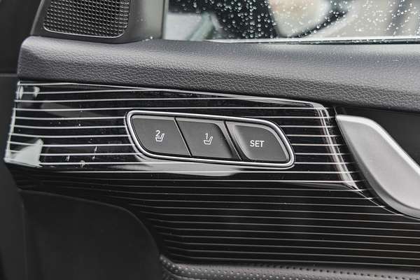 2024 Hyundai Palisade Calligraphy Black Ink LX2.V4