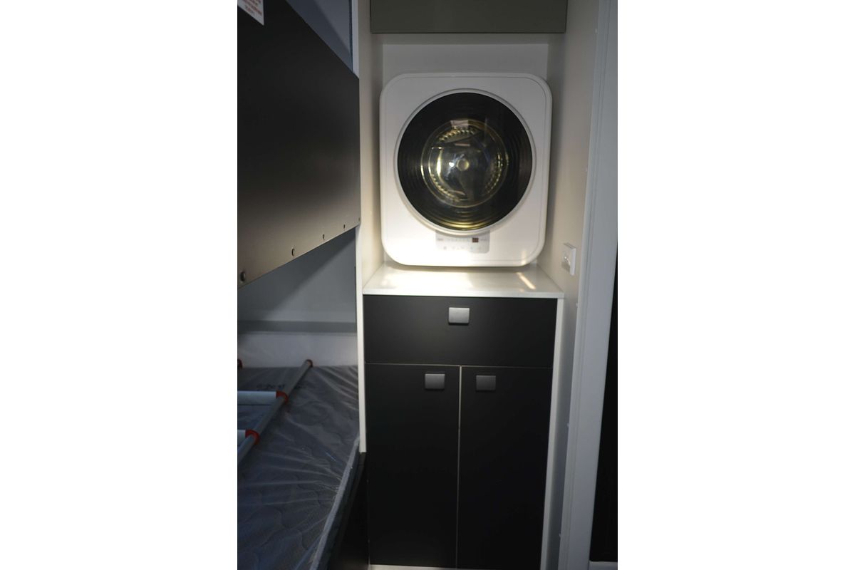 2025 New Age Road Owl 19ft Escape MY25