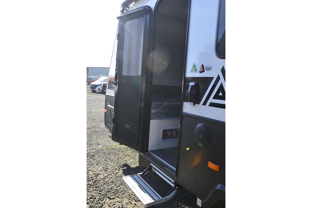 2025 New Age Road Owl 19ft Escape MY25