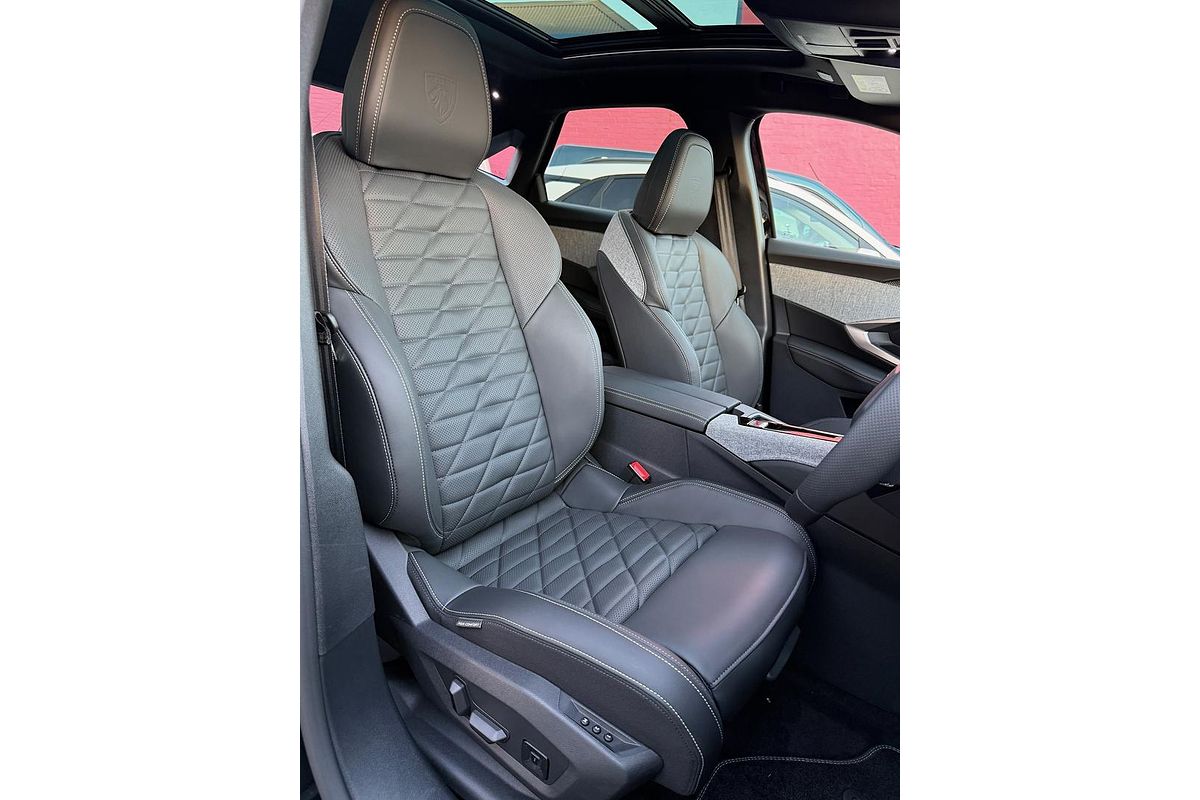 2025 Peugeot 3008 GT Premium Hybrid P64