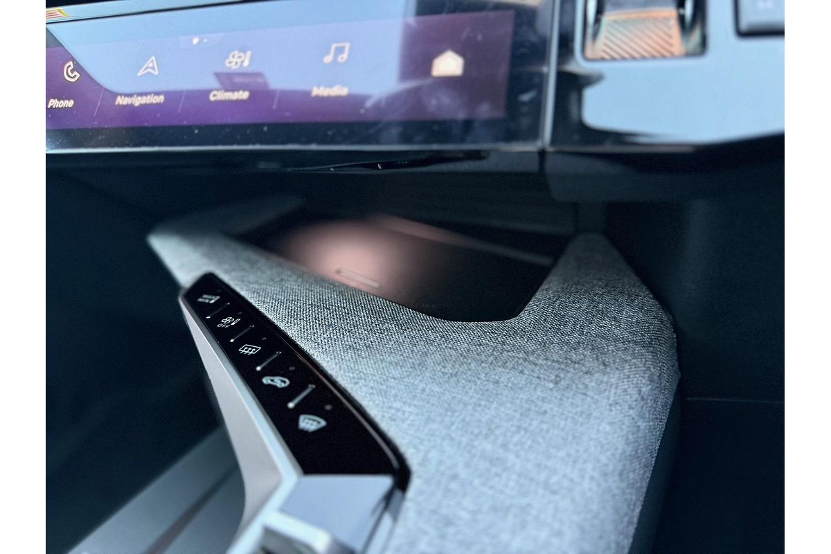 2025 Peugeot 3008 GT Premium Hybrid P64