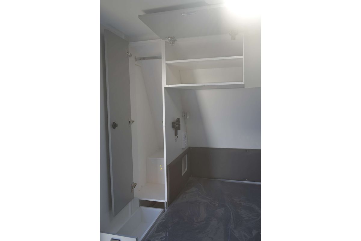 2025 New Age Manta Ray 15ft Embark