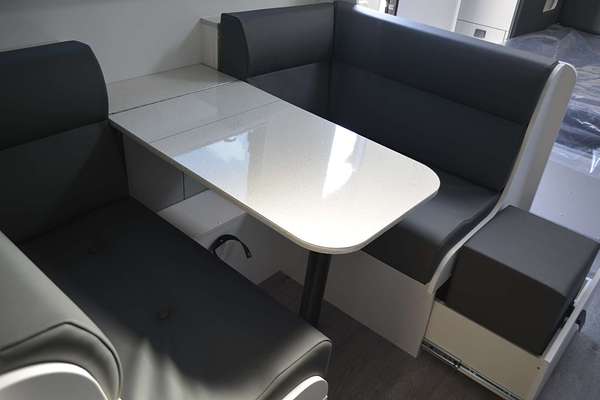 2025 New Age Manta Ray 15ft Embark