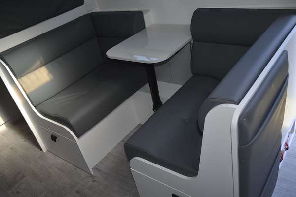 2025 New Age Manta Ray 15ft Embark