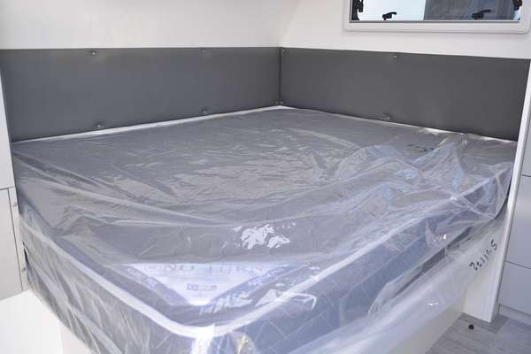 2025 New Age Manta Ray 15ft Embark