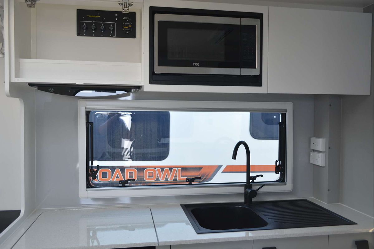 2025 New Age Manta Ray 15ft Embark