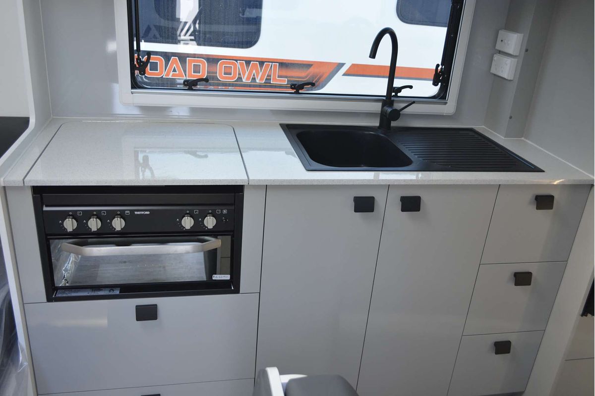 2025 New Age Manta Ray 15ft Embark
