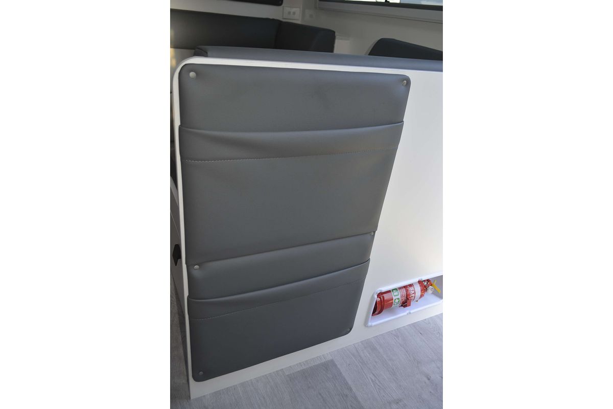 2025 New Age Manta Ray 15ft Embark