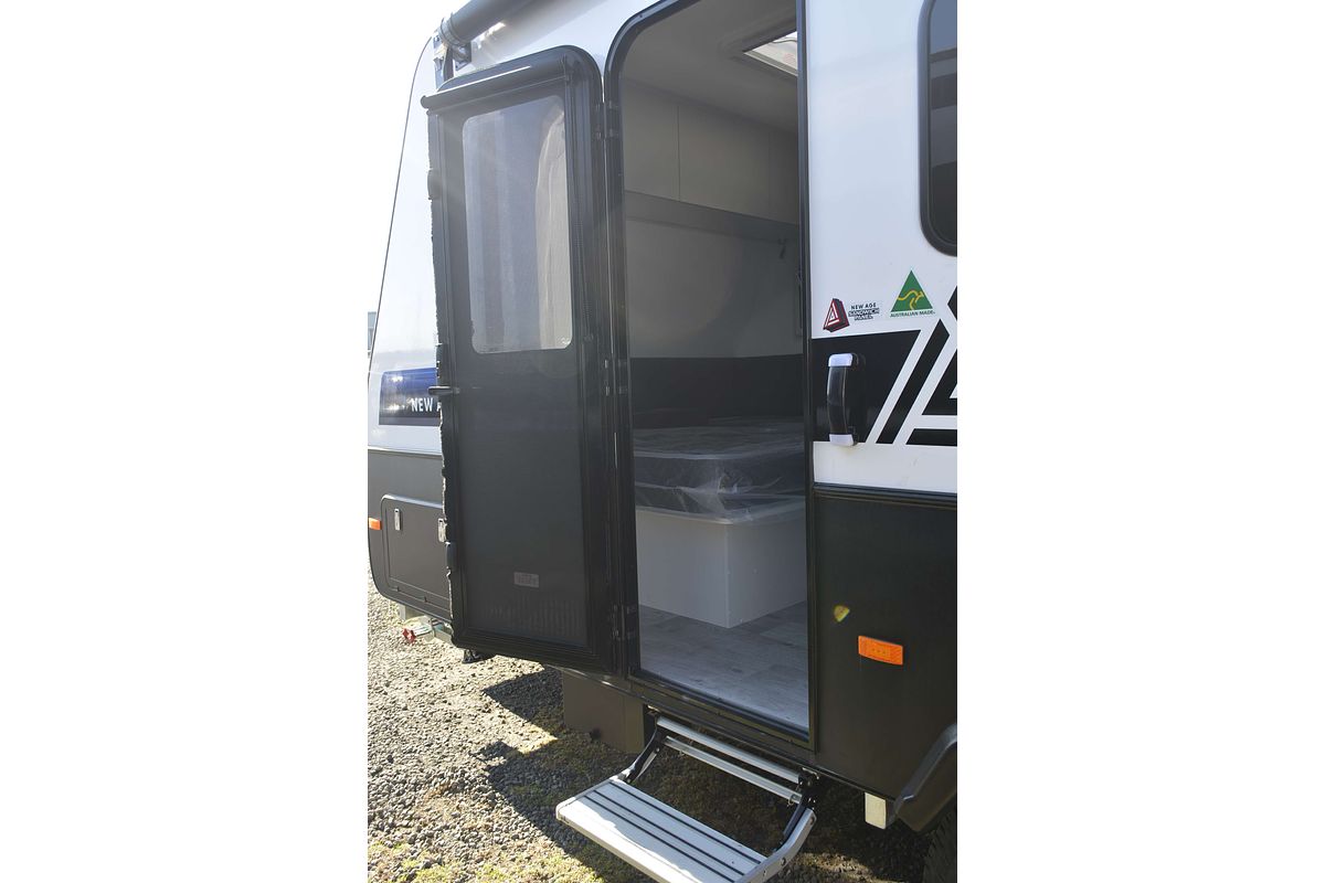 2025 New Age Manta Ray 15ft Embark