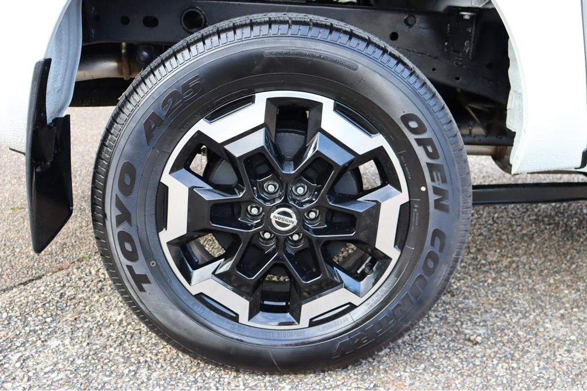 2024 Nissan Navara ST-X D23 4X4