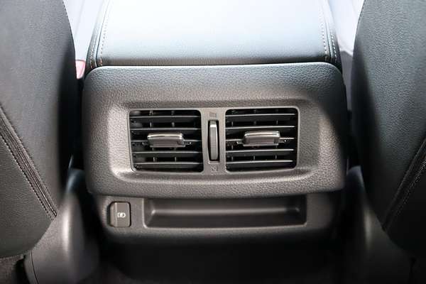 2024 Nissan Navara ST-X D23 4X4