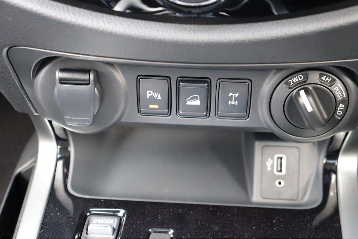 2024 Nissan Navara ST-X D23 4X4