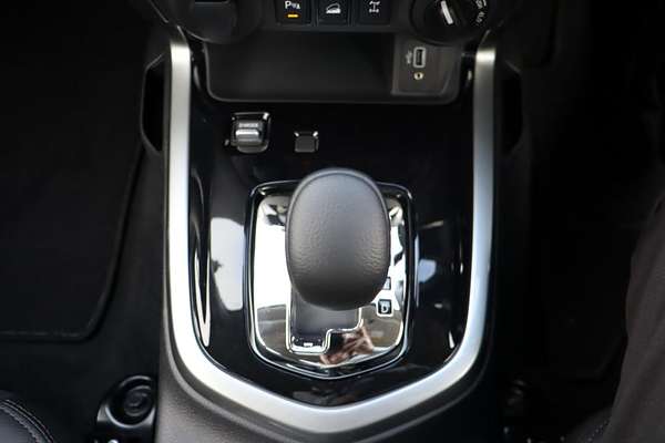 2024 Nissan Navara ST-X D23 4X4