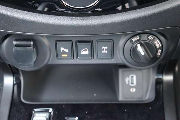 2024 Nissan Navara PRO-4X Warrior D23 4X4