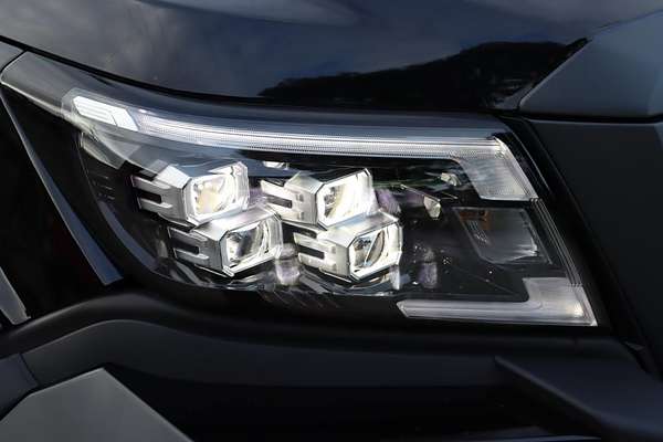 2024 Nissan Navara PRO-4X Warrior D23 4X4