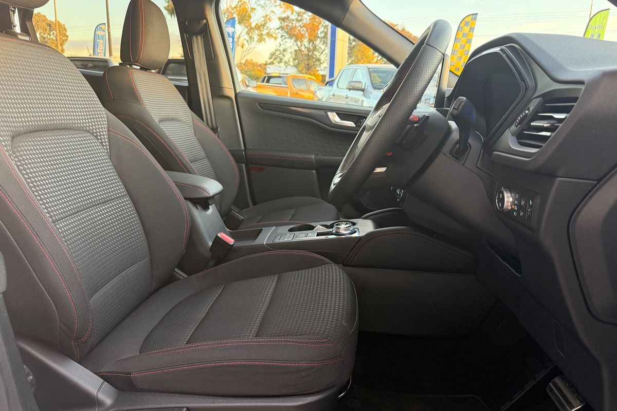 2020 Ford Escape ST-Line ZH