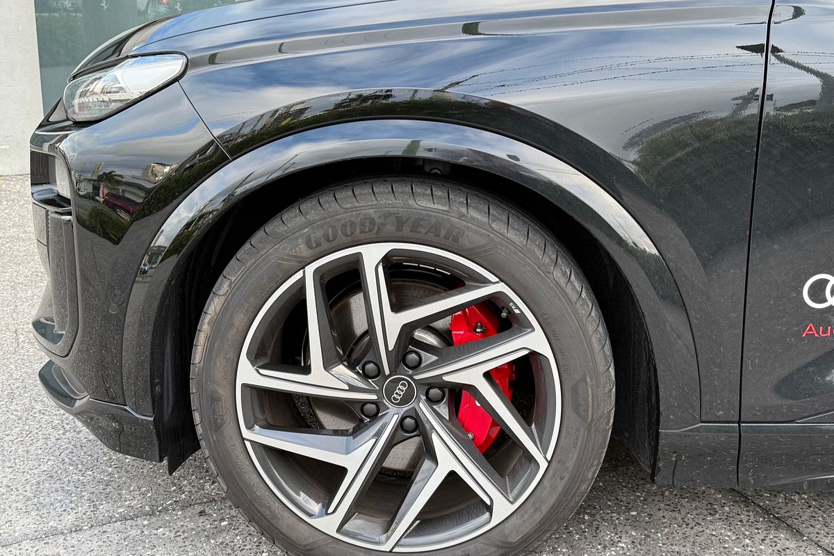 2024 Audi SQ6 e-tron GF