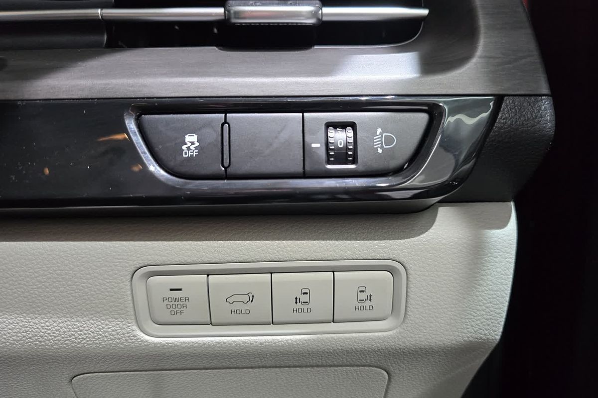 2023 Kia Carnival SLi KA4