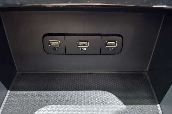 2023 Kia Carnival SLi KA4