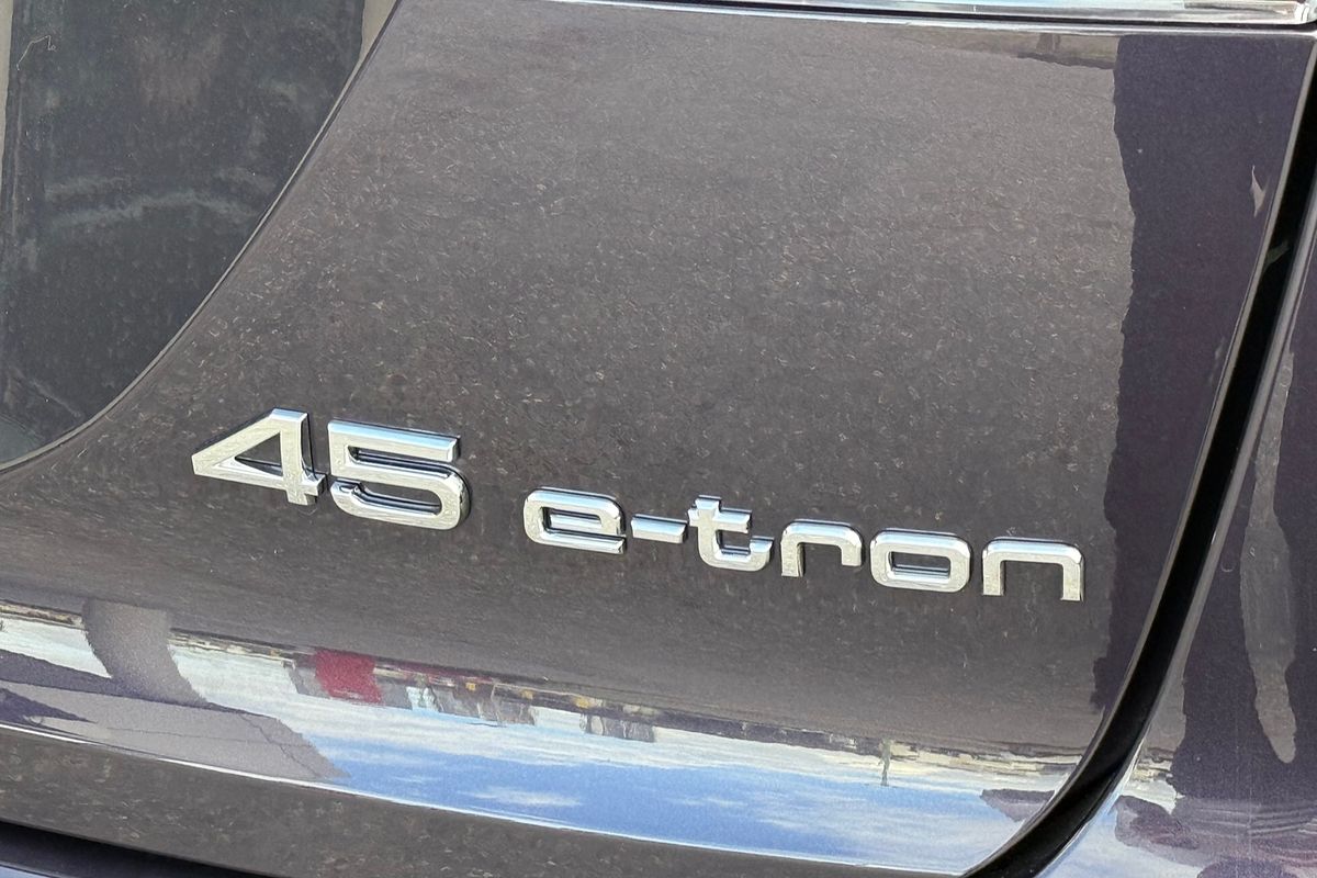 2024 Audi Q4 e-tron 45 F4