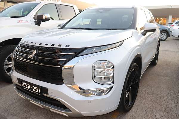 2022 Mitsubishi Outlander Exceed ZM