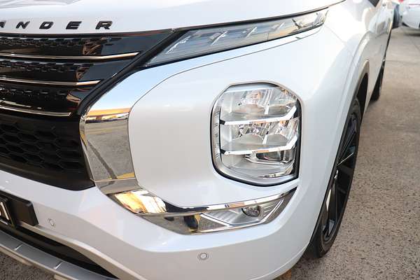 2022 Mitsubishi Outlander Exceed ZM