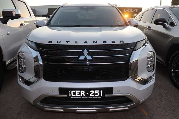 2022 Mitsubishi Outlander Exceed ZM
