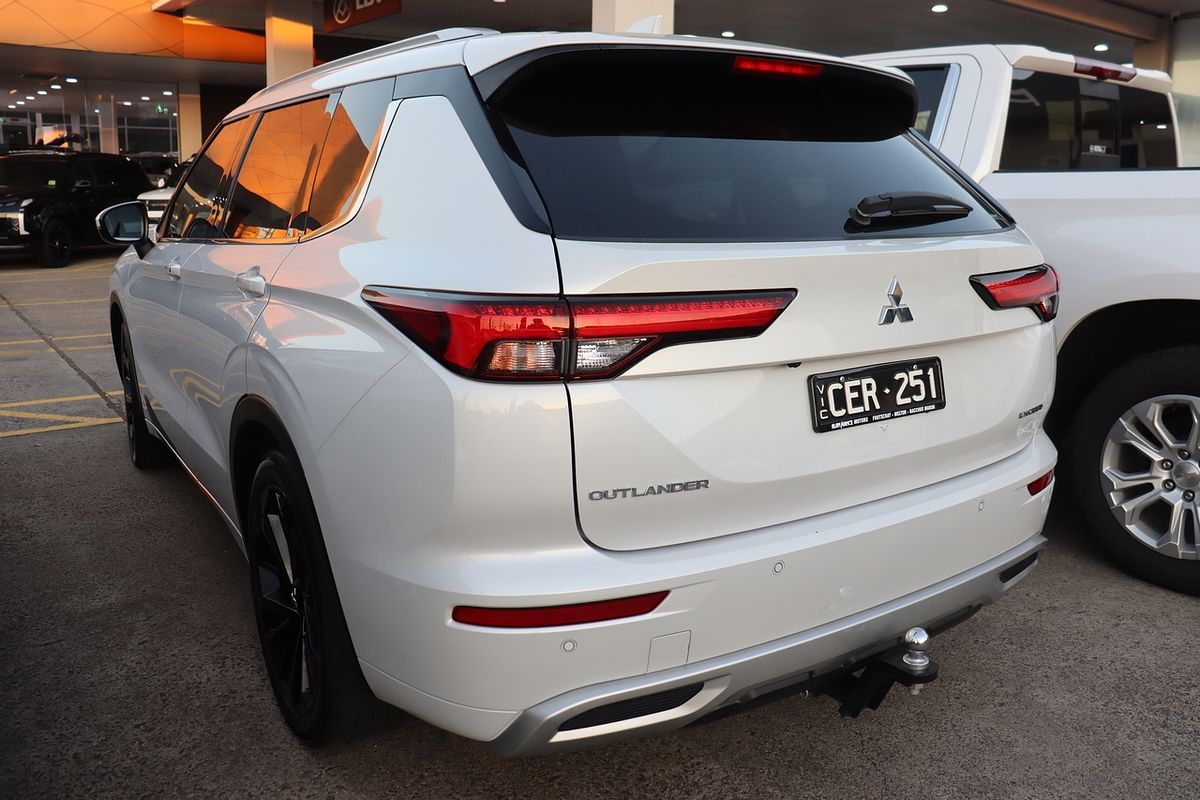 2022 Mitsubishi Outlander Exceed ZM
