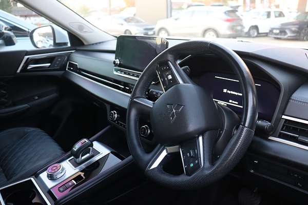 2022 Mitsubishi Outlander Exceed ZM