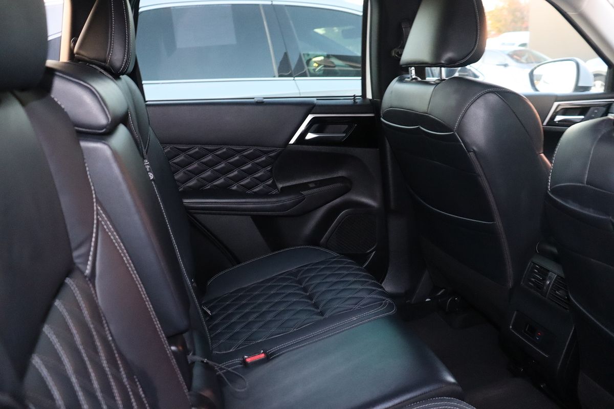 2022 Mitsubishi Outlander Exceed ZM