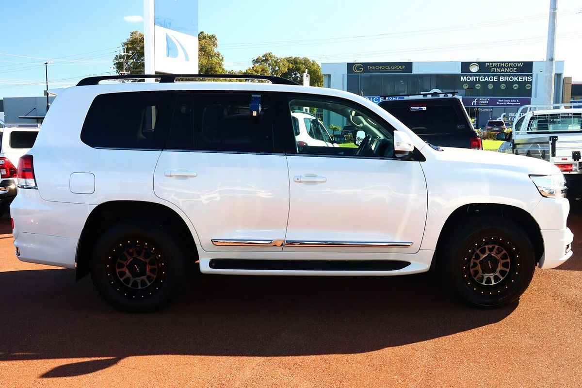 2021 Toyota Landcruiser Sahara VDJ200R