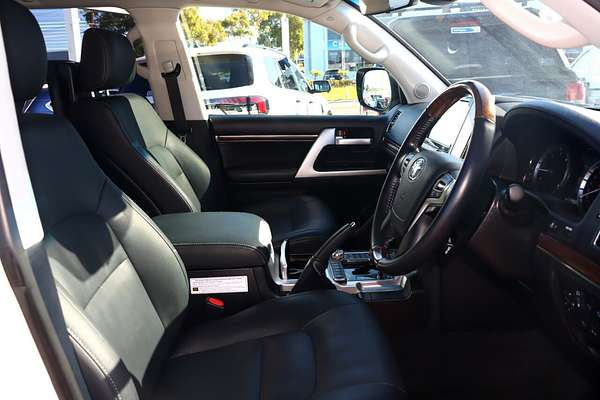 2021 Toyota Landcruiser Sahara VDJ200R