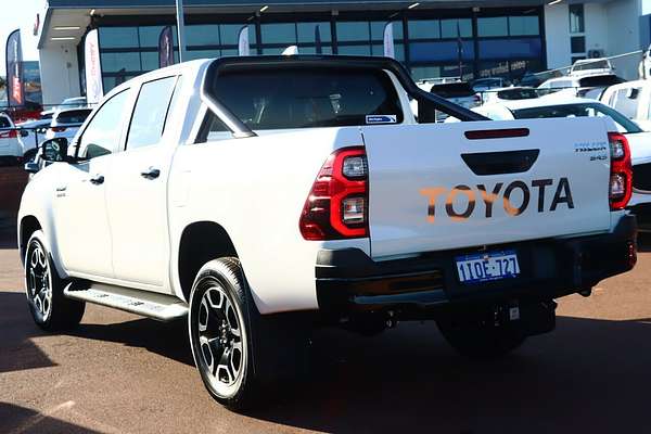 2025 Toyota Hilux SR5 48V GUN126R 4X4