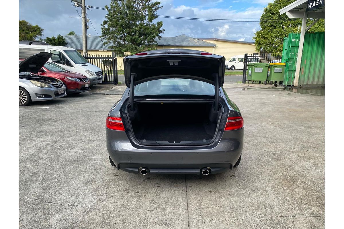 2018 Jaguar XE 25t Prestige X760