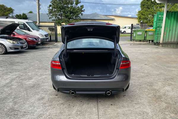 2018 Jaguar XE 25t Prestige X760
