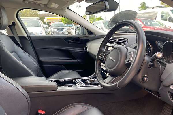 2018 Jaguar XE 25t Prestige X760
