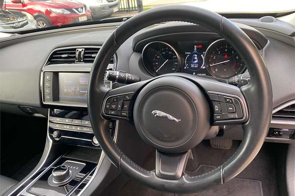 2018 Jaguar XE 25t Prestige X760