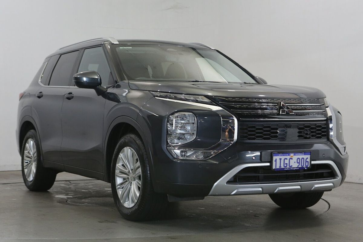2024 Mitsubishi Outlander LS ZM