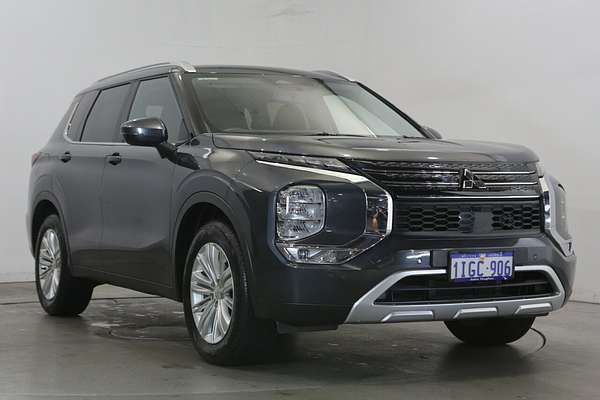 2024 Mitsubishi Outlander LS ZM