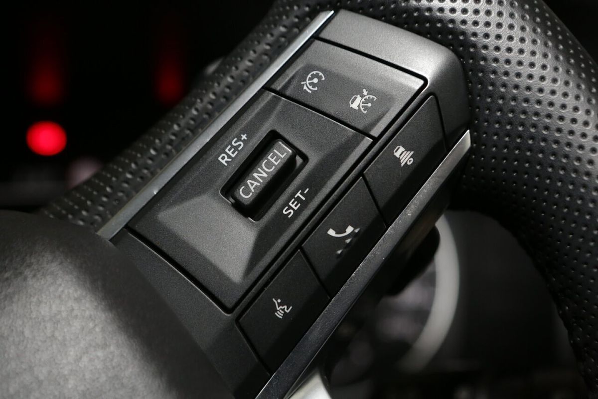 2024 Mitsubishi Outlander LS ZM