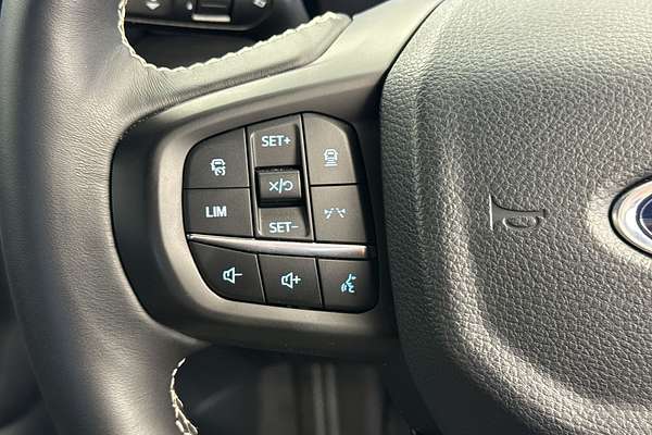 2024 Ford Everest Platinum