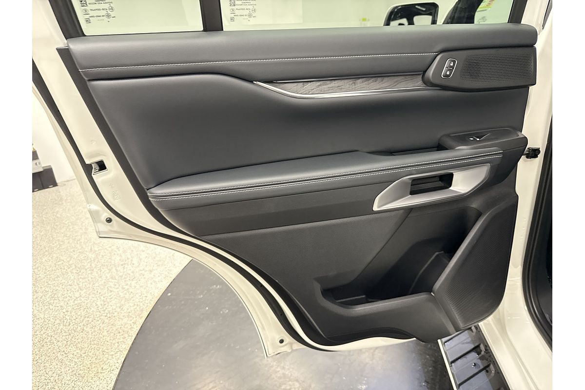 2024 Ford Everest Platinum