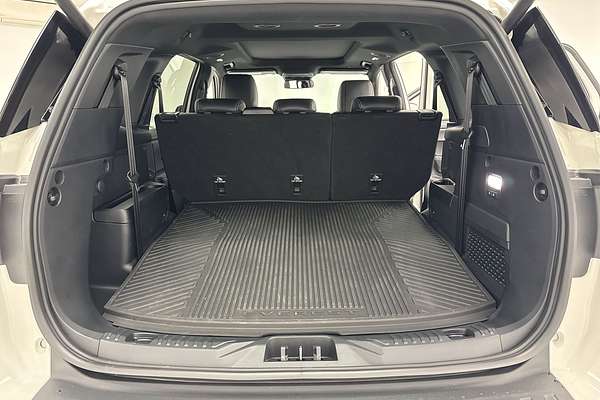 2024 Ford Everest Platinum
