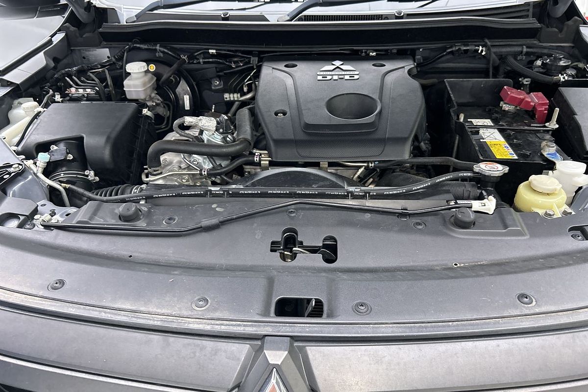 2019 Mitsubishi Triton GLX+ MR 4X4