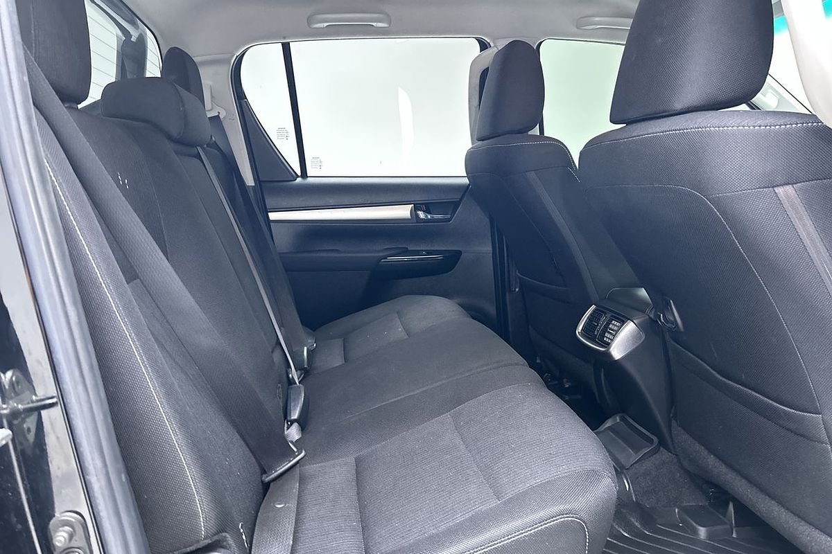 2021 Toyota Hilux SR5 GUN126R 4X4