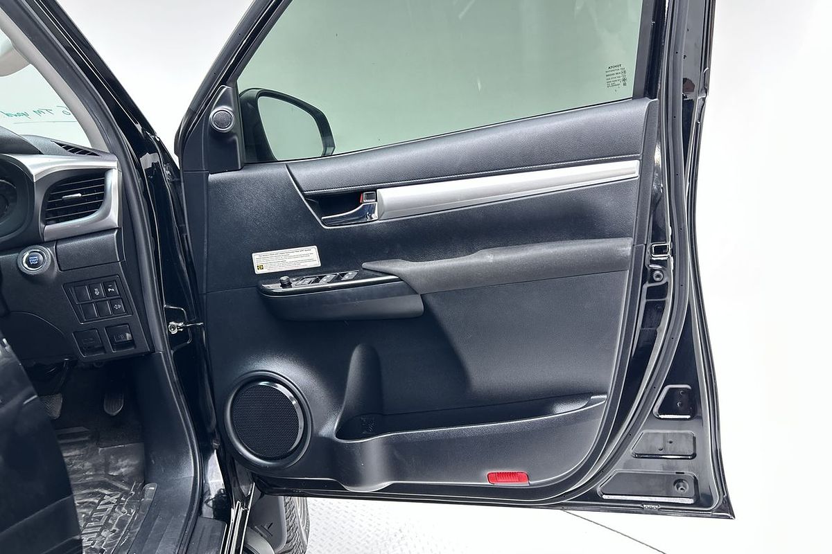 2021 Toyota Hilux SR5 GUN126R 4X4