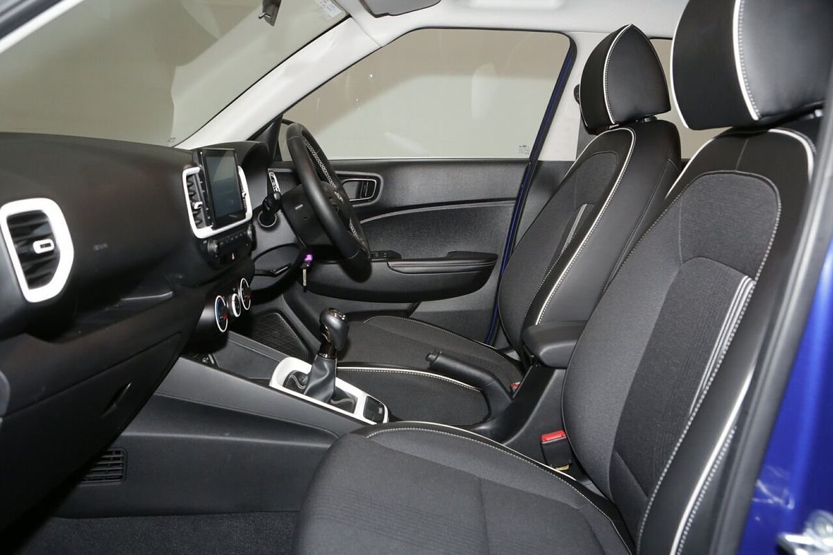 2021 Hyundai Venue Active QX.V3