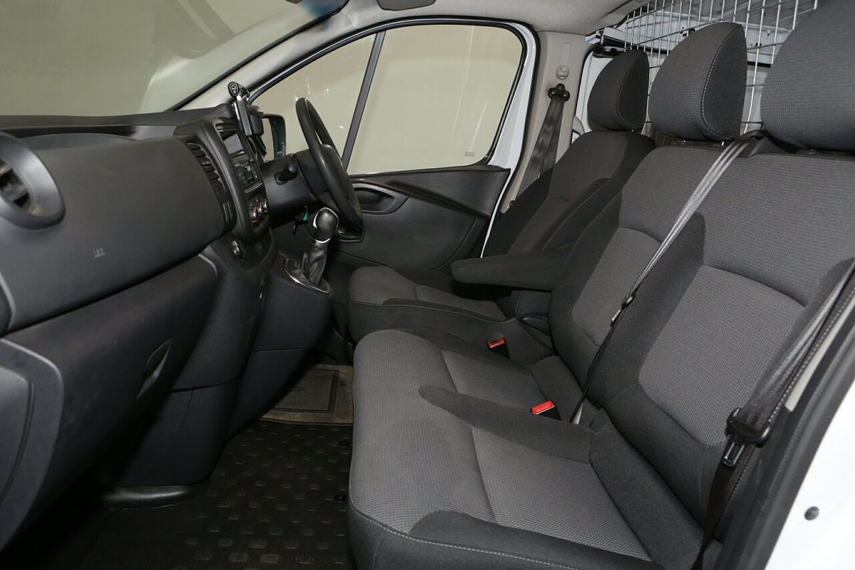 2021 Mitsubishi Express GLX SN LWB