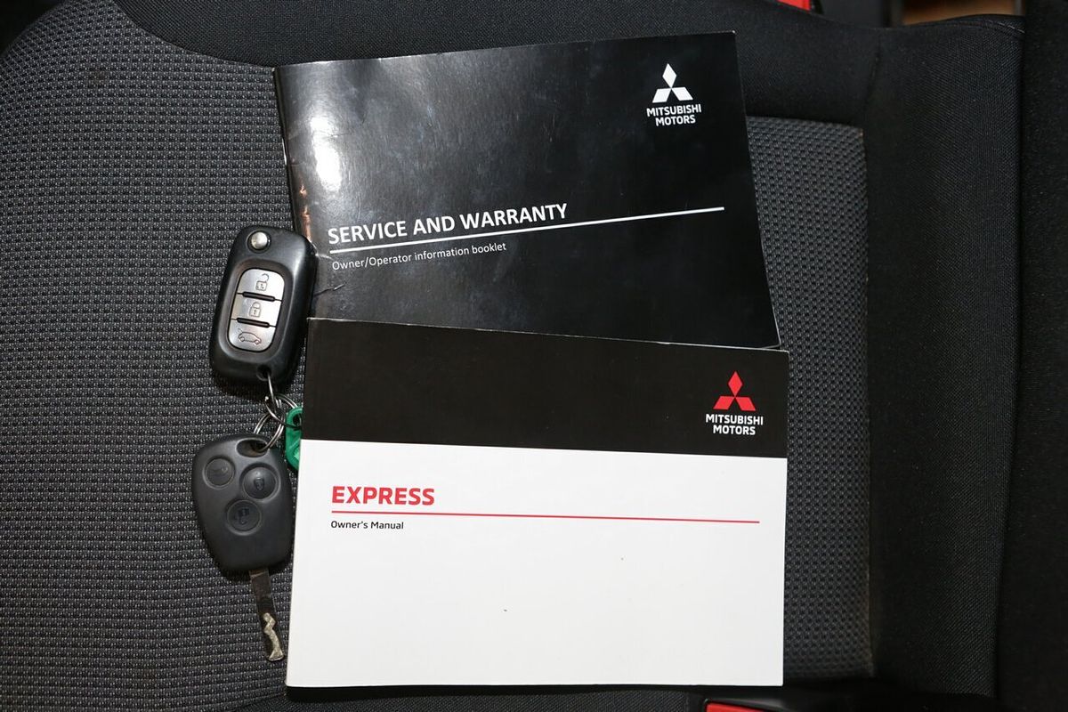 2021 Mitsubishi Express GLX SN LWB